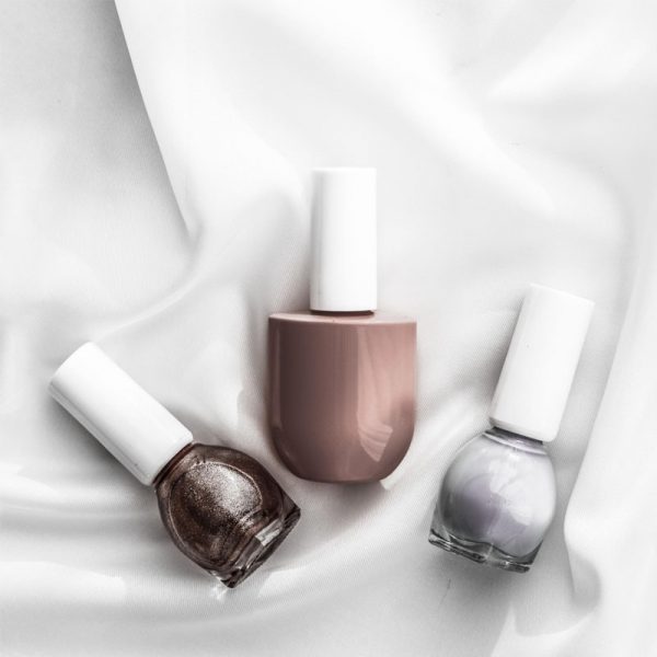 Trio de esmalte cremoso e cintilante nude